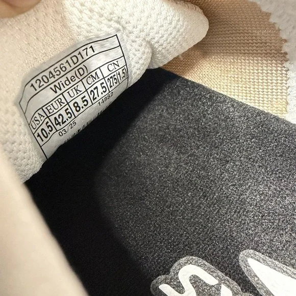 Brooks Womens Revel 8 Size 10.5 D Wide Sneakers White Chateau Gray Shoes EUC! - Picture 9 of 9